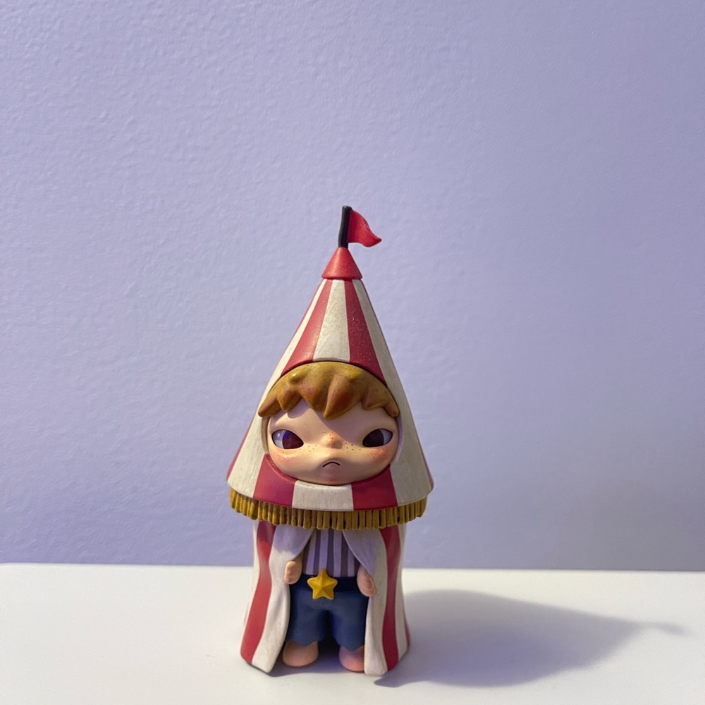 Hirono figure